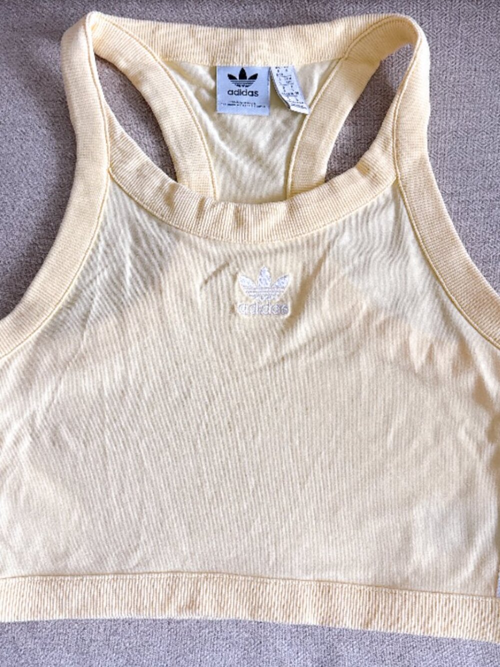 95% NEW ADIDAS TOP